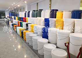 中国大鸡巴猛男视频吉安容器一楼涂料桶、机油桶展区